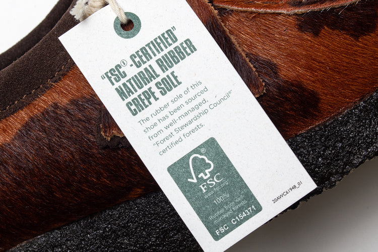 Clarks Original - Wallabee&nbsp;
Style # 26183072
Color : Brown Cow Print