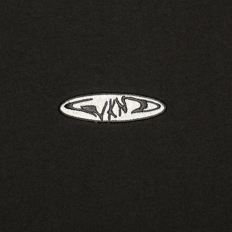 WKND | Fishbone Emblem T-Shirt
Color : Black