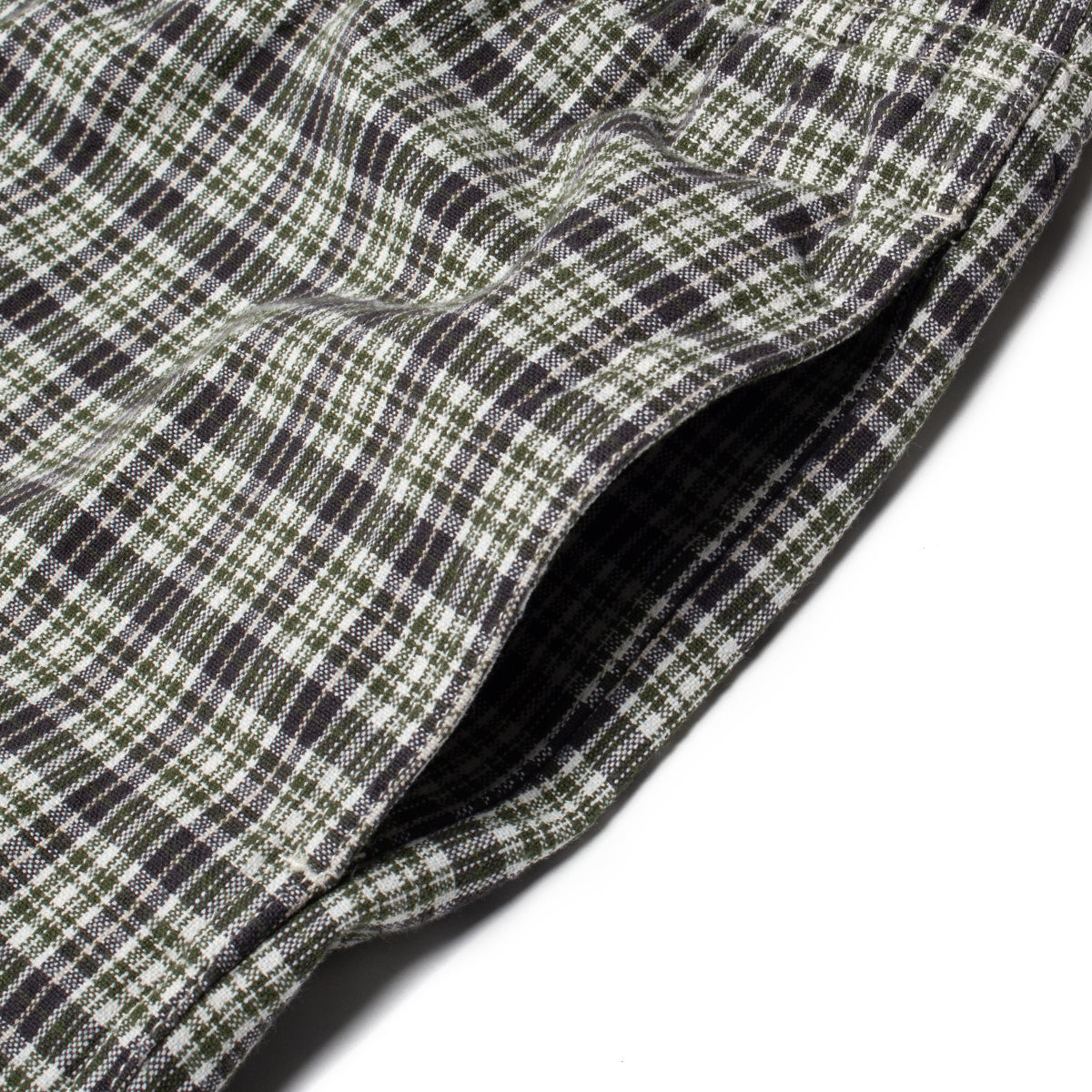 Gramicci - Swell Cargo Pant
Style # G5FU-P011
Color : Checkered Plaid