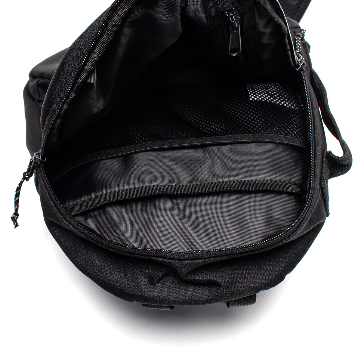 Polar Skate Co. - Resa Sling Bag
Color : Black
