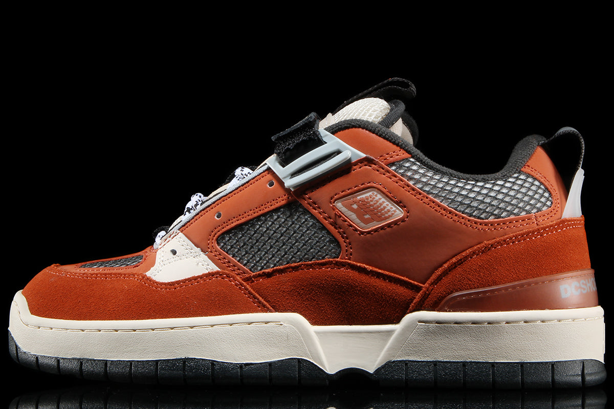 DC - JS-1 x Bronze 56k
Style # DC02775210
Color : Bronze