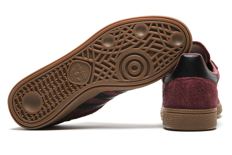 Adidas Originals - Handball Spezial
Style # KJ7414
Color : Maroon / Core Black / Gum