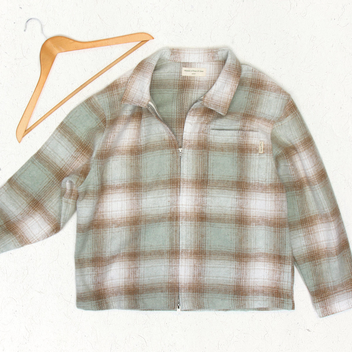 MOPQ - Wordmark Zip Shirt
Color : Sage