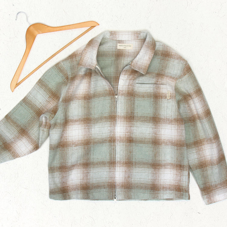 MOPQ - Wordmark Zip Shirt
Color : Sage