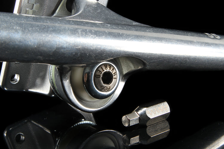 Ace - AF1 Inverted Hollow Truck (Set of 2)
Color : Polished Silver