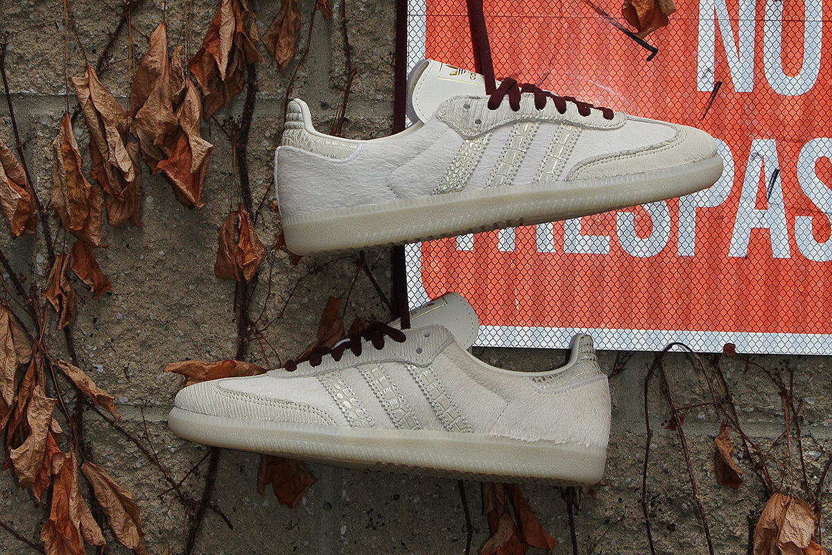Adidas Originals - Samba OG
Style # KI7234
Color : Cream White / Cream White / Maroon