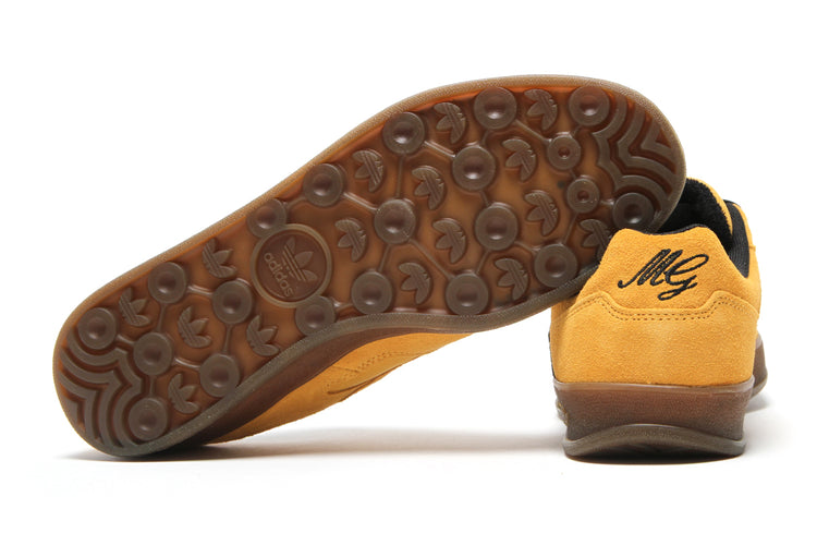 Adidas Skateboarding - Aloha Super
Style # HQ4718
Color : Preloved Yellow / Core Black / Gum