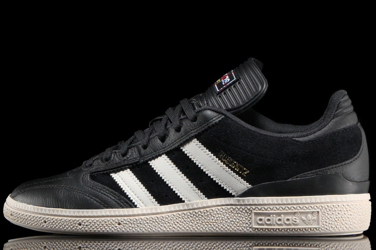 Adidas - Busenitz
Style # HQ4708
Color : Core Black / Cloud White