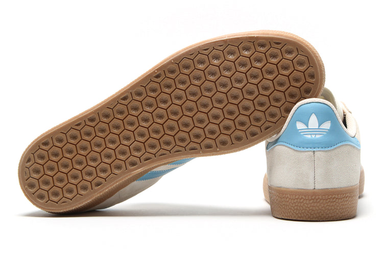 Adidas - Gazelle ADV
Style # JP5818
Color : Wonder White / Preloved Blue