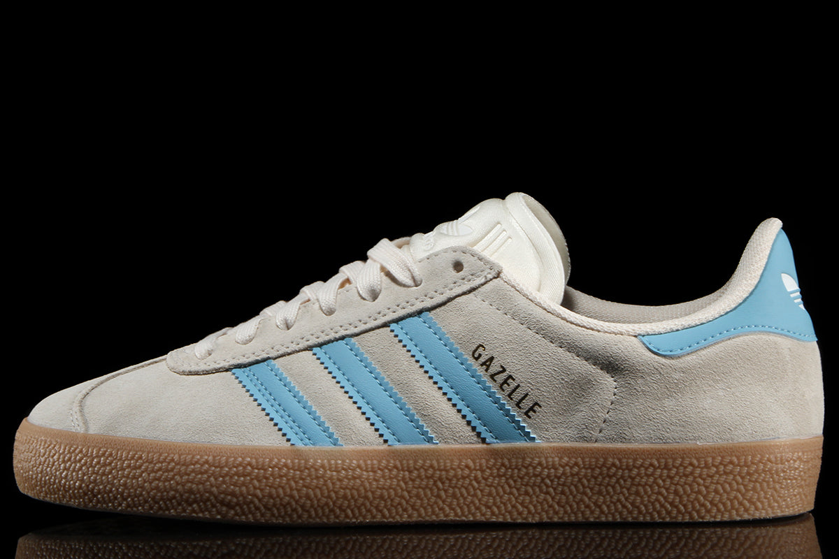 Adidas - Gazelle ADV
Style # JP5818
Color : Wonder White / Preloved Blue