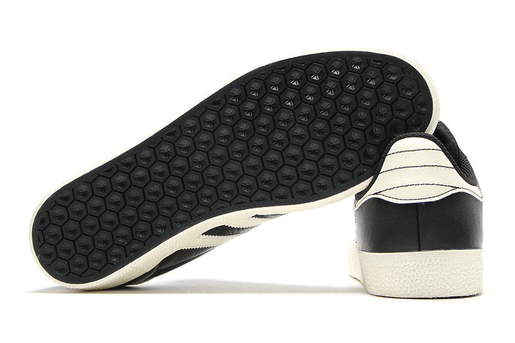 Adidas Skateboarding - Gazelle ADV
Style # KK0262
Color : Core Black / Cream White / Gold Metallic
