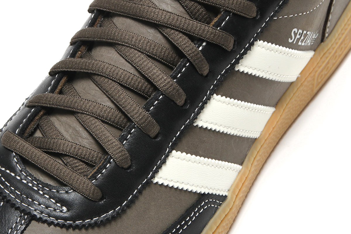 Adidas Originals - Handball Spezial
Style # KJ7417
Color : Branch / Cream White / Core Black