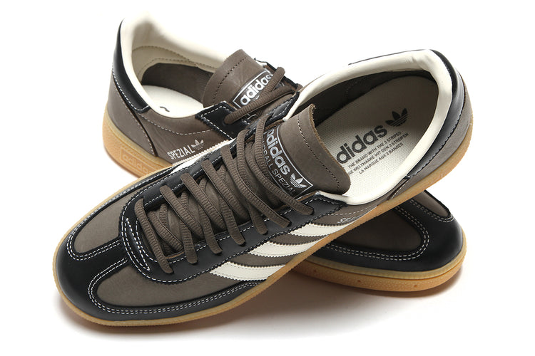 Adidas Originals - Handball Spezial
Style # KJ7417
Color : Branch / Cream White / Core Black