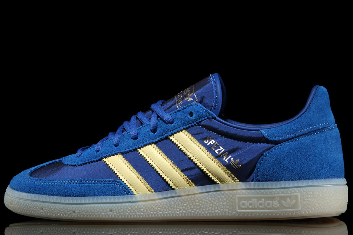 Adidas Originals - Handball Spezial
Style # IH6618
Color : Equipment Blue / Almost Yellow / Off White
