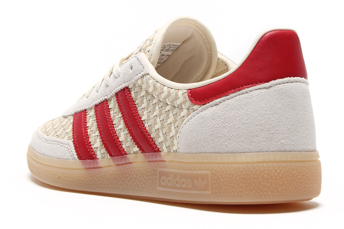 Adidas Originials - Women's Handball Spezial
Style # KH9821
Color : Wonder White / Team Victory Red / Gold Metallic