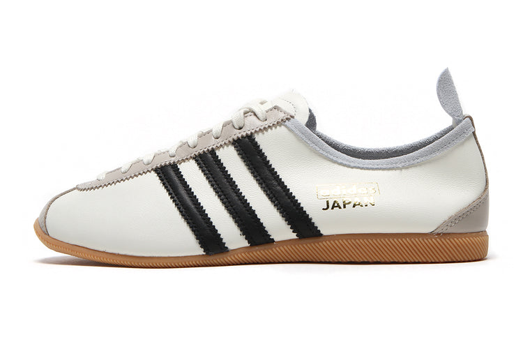 Adidas Originals - Japan
Style # KK3439
Color : Off White / Core Black / Wonder Beige