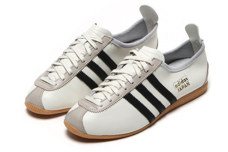 Adidas Originals - Japan
Style # KK3439
Color : Off White / Core Black / Wonder Beige