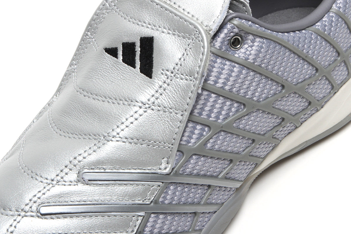 Adidas Originals - F50 Sala
Style # HQ9242
Color : Metallic Silver