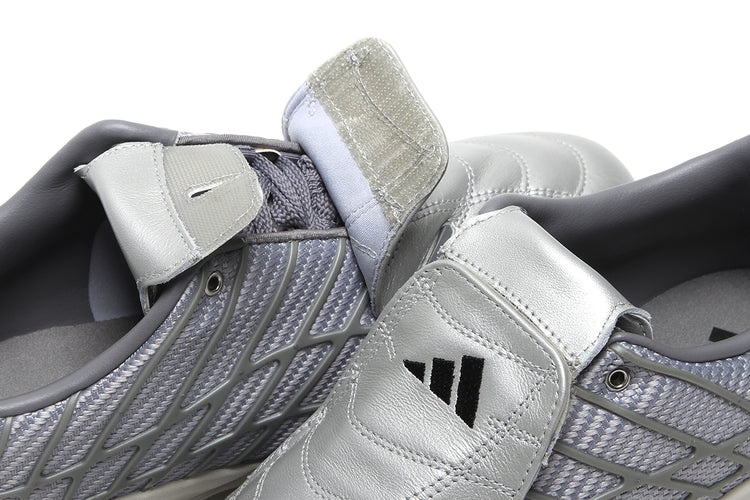 Adidas Originals - F50 Sala
Style # HQ9242
Color : Metallic Silver