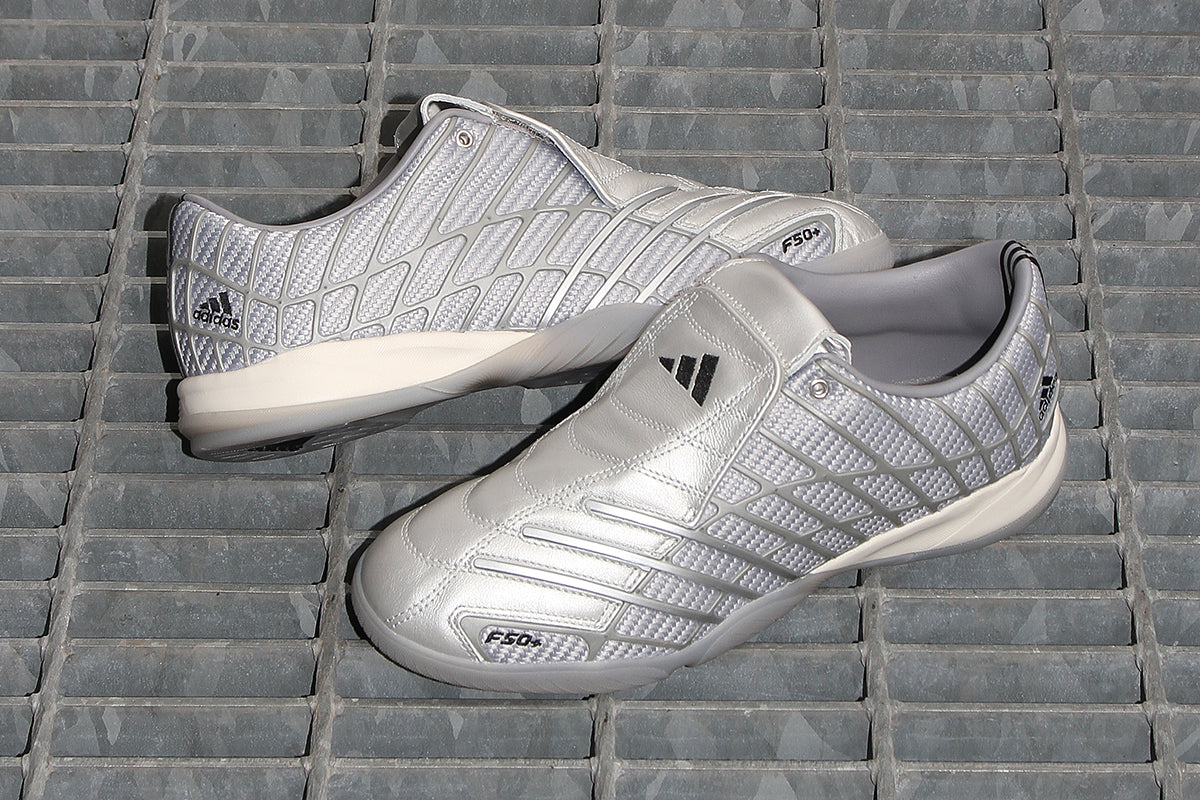Adidas Originals - F50 Sala
Style # HQ9242
Color : Metallic Silver