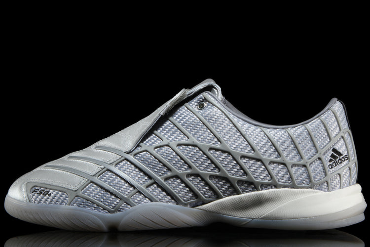 Adidas Originals - F50 Sala
Style # HQ9242
Color : Metallic Silver