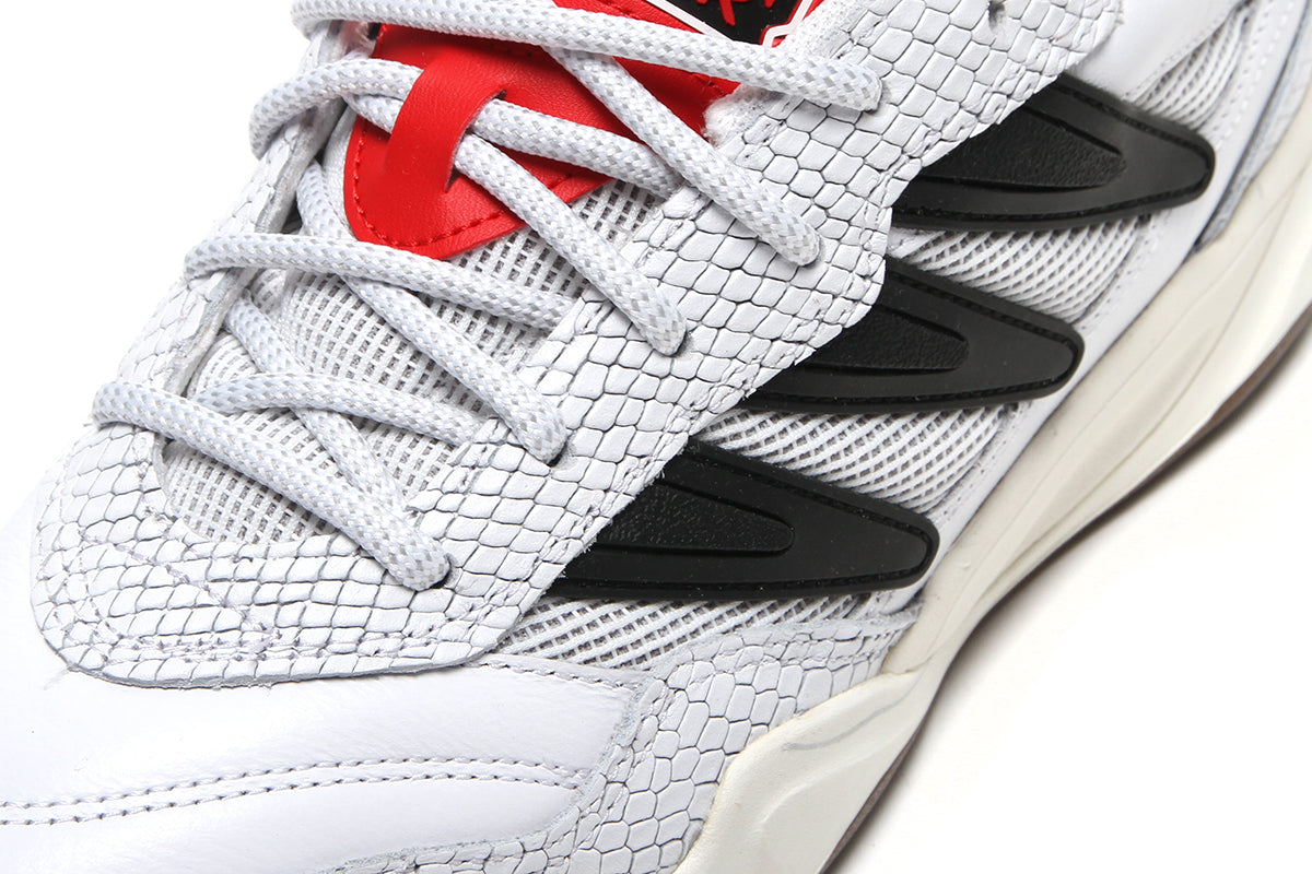 Adidas Originals - Predator 94 ST
Style # IH4456
Color : Cloud White / Core Black