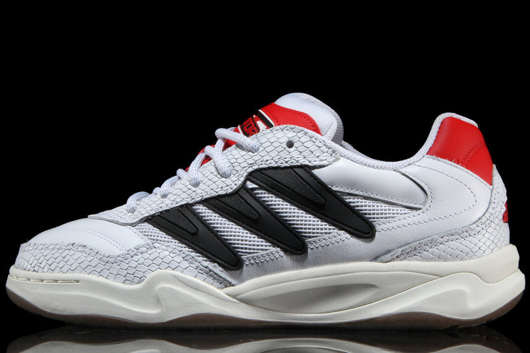 Adidas Originals - Predator 94 ST
Style # IH4456
Color : Cloud White / Core Black