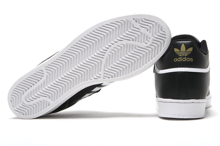 Adidas - Pro Shell ADV
Style # HQ9418
Color : Core Black / Footwear White