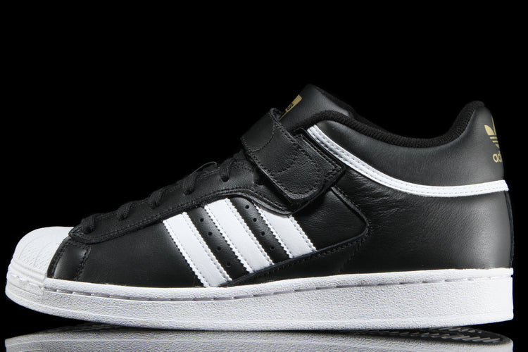 Adidas - Pro Shell ADV
Style # HQ9418
Color : Core Black / Footwear White