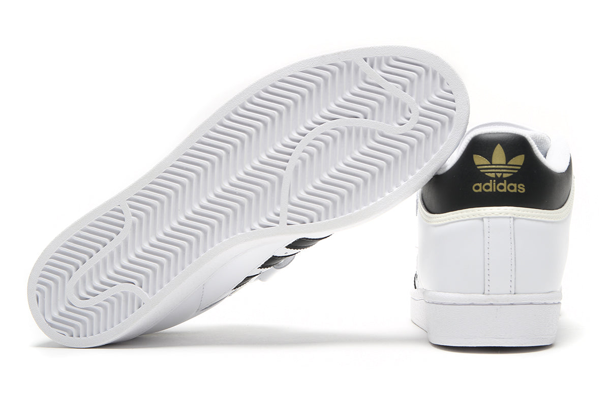 Adidas - Pro Shell ADV
Style # JP8535
Color : Footwear White / Core Black / Gold Metallic