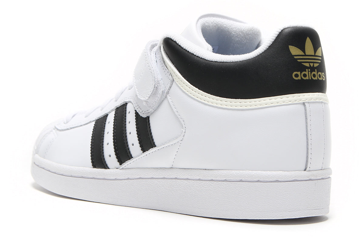 Adidas - Pro Shell ADV
Style # JP8535
Color : Footwear White / Core Black / Gold Metallic