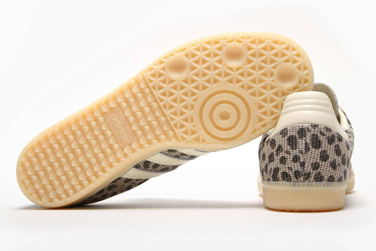 Adidas Originals - Samba OG
Style # KK2279
Color : Khaki Three / Cream White / Sand Strata