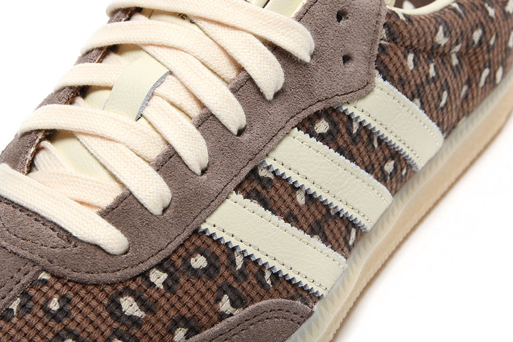 Adidas Originals - Samba OG
Style # KK2280
Color : Preloved Brown / Warm Vanilla / Sand Strata