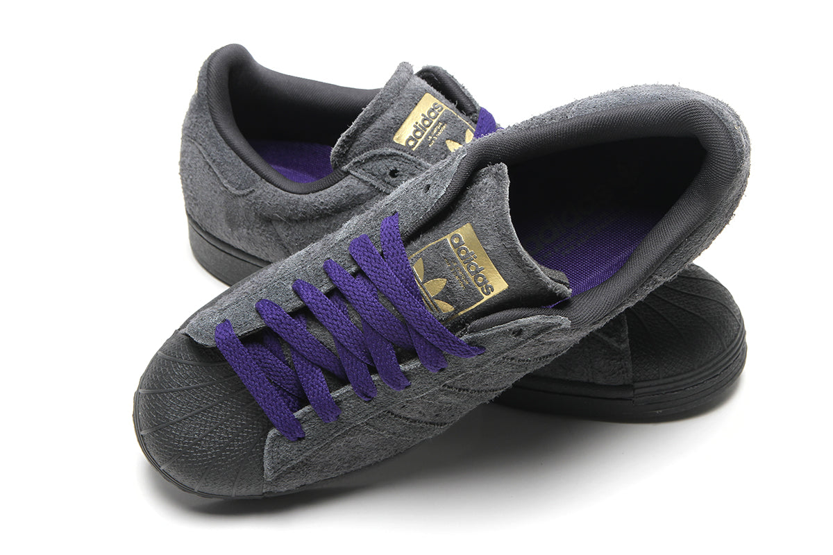 Adidas - Superstar ADV
Style # JR7409
Color : Carbon / Carbon / Collegiate Purple