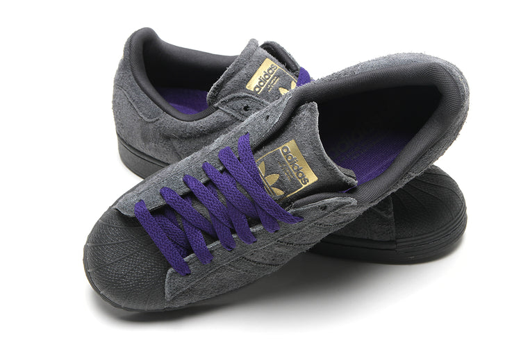 Adidas - Superstar ADV
Style # JR7409
Color : Carbon / Carbon / Collegiate Purple