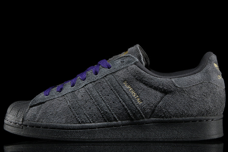 Adidas - Superstar ADV
Style # JR7409
Color : Carbon / Carbon / Collegiate Purple