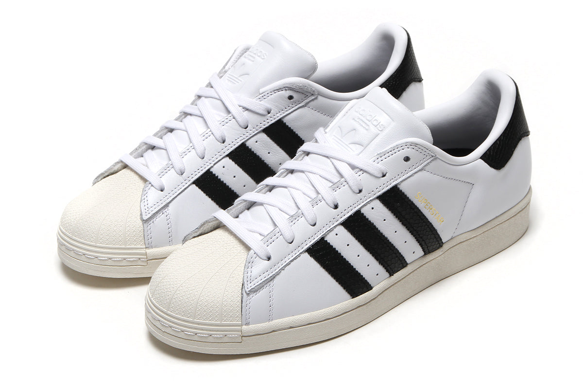 Adidas - Superstar ADV
Style # KI5727
Color : Cloud White / Core Black / Gold Metallic