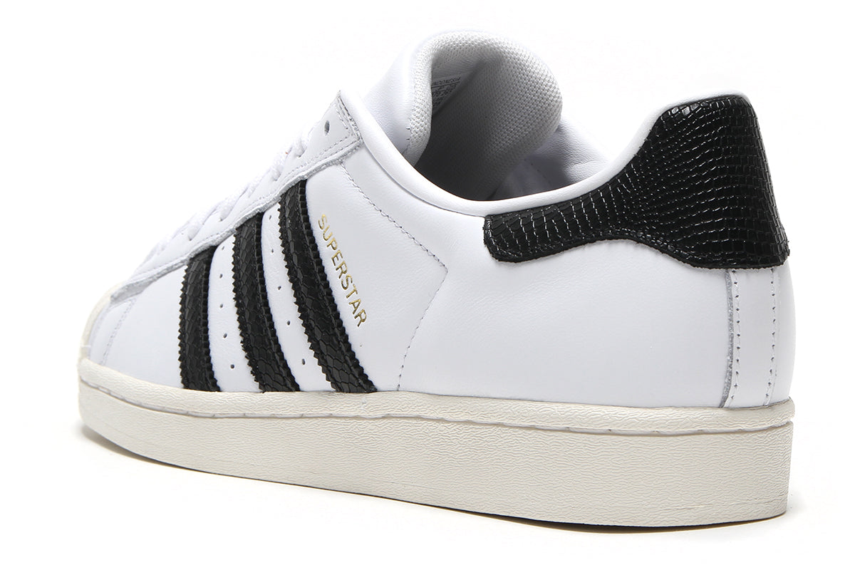 Adidas - Superstar ADV
Style # KI5727
Color : Cloud White / Core Black / Gold Metallic