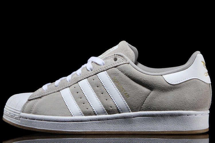 Adidas Skateboarding - Superstar ADV
Style # KI5733
Color : Clear Granite / Cloud White / Gold Metallic