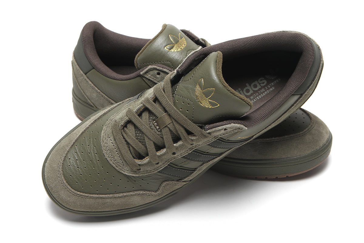 Adidas - Tyshawn II
Style # JQ1132
Color : Olive Strata / Shadow Olive / Gum