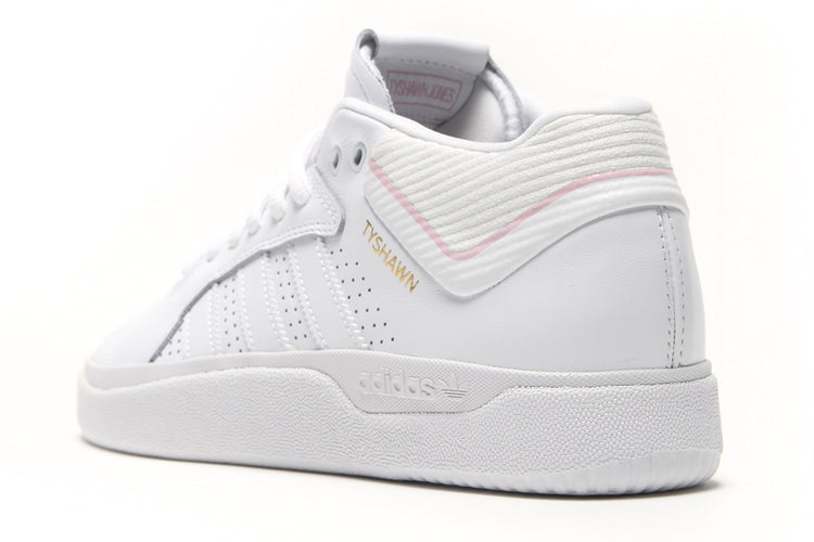 Adidas - Tyshawn
Style # JQ1136
Color : Footwear White