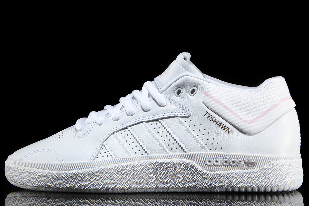Adidas - Tyshawn
Style # JQ1136
Color : Footwear White