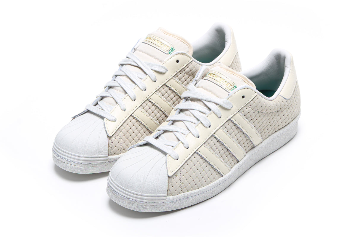 Adidas - Superstar x Arrow &amp; Beast
Style # JS2593
Color : Wonder White / Crystal White
