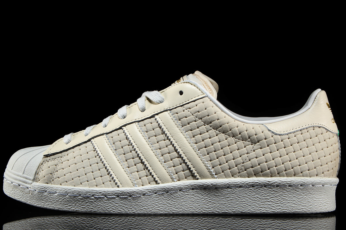 Adidas - Superstar x Arrow &amp; Beast
Style # JS2593
Color : Wonder White / Crystal White