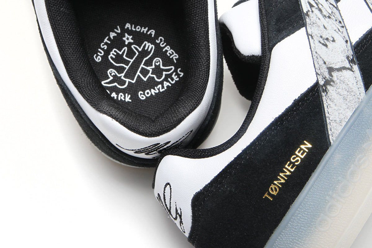Adidas - Aloha Super x Gustav Tonnesen
Style # JR7101
Color : Core Black / Cloud White / Chalk White