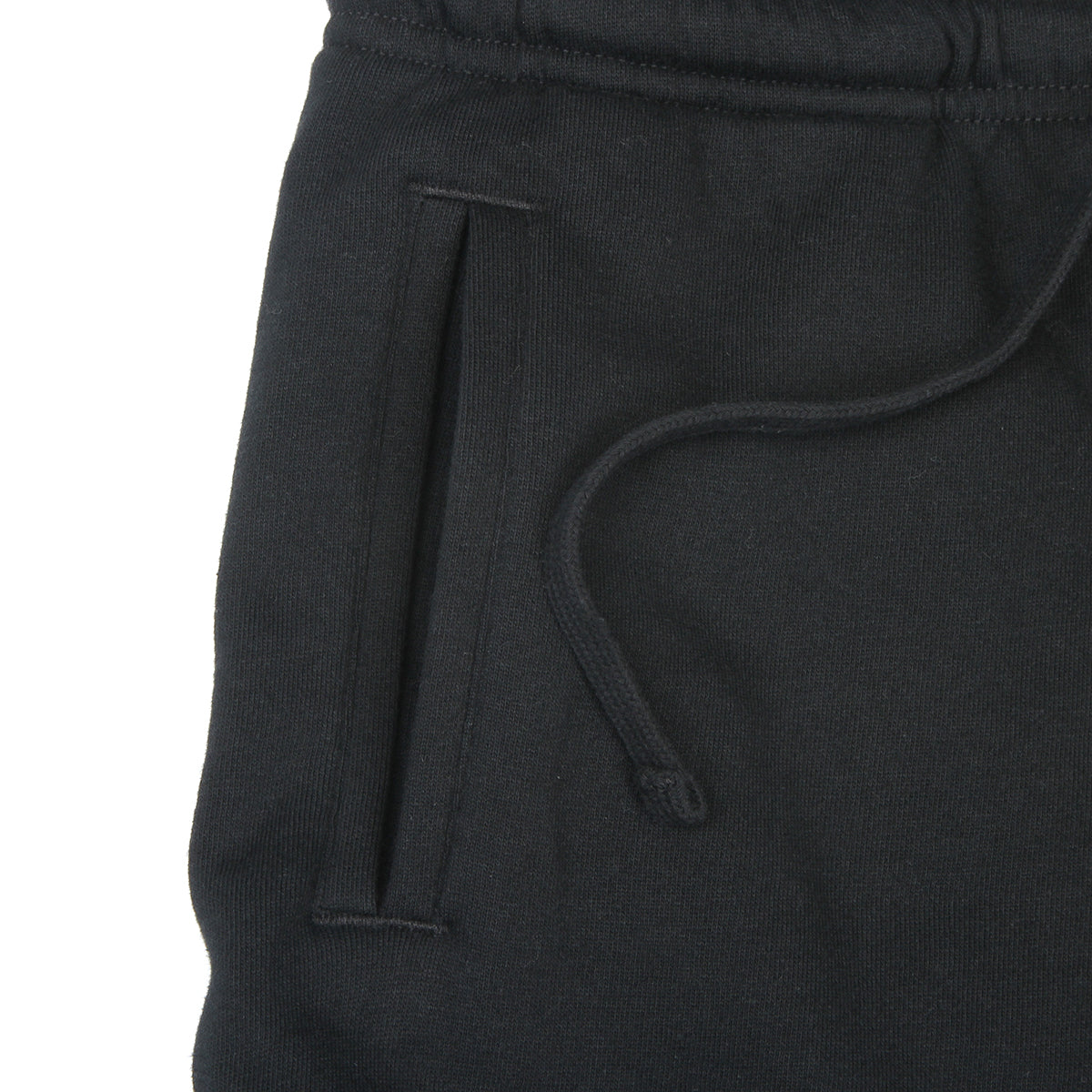 Anti Hero - Basic Eagle Shorts
Color : Black / Yellow