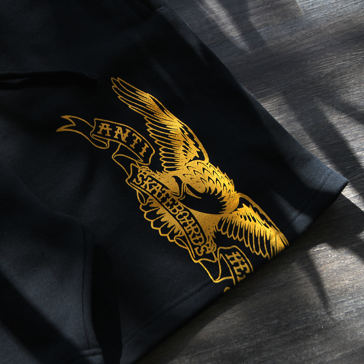 Anti Hero - Basic Eagle Shorts
Color : Black / Yellow