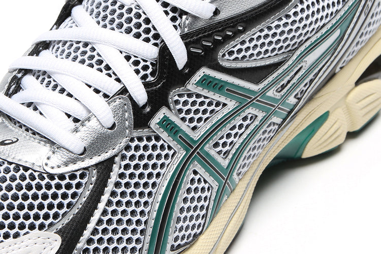 Asics | GT-2160
Style # 1203A275.106
Color : White / Jasper Green