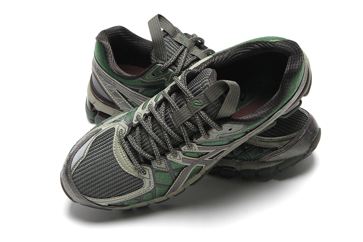 Asics - UB10-S Gel-Kayano 20
Style # 1203A664.300
Color : Moss / Gunmetal