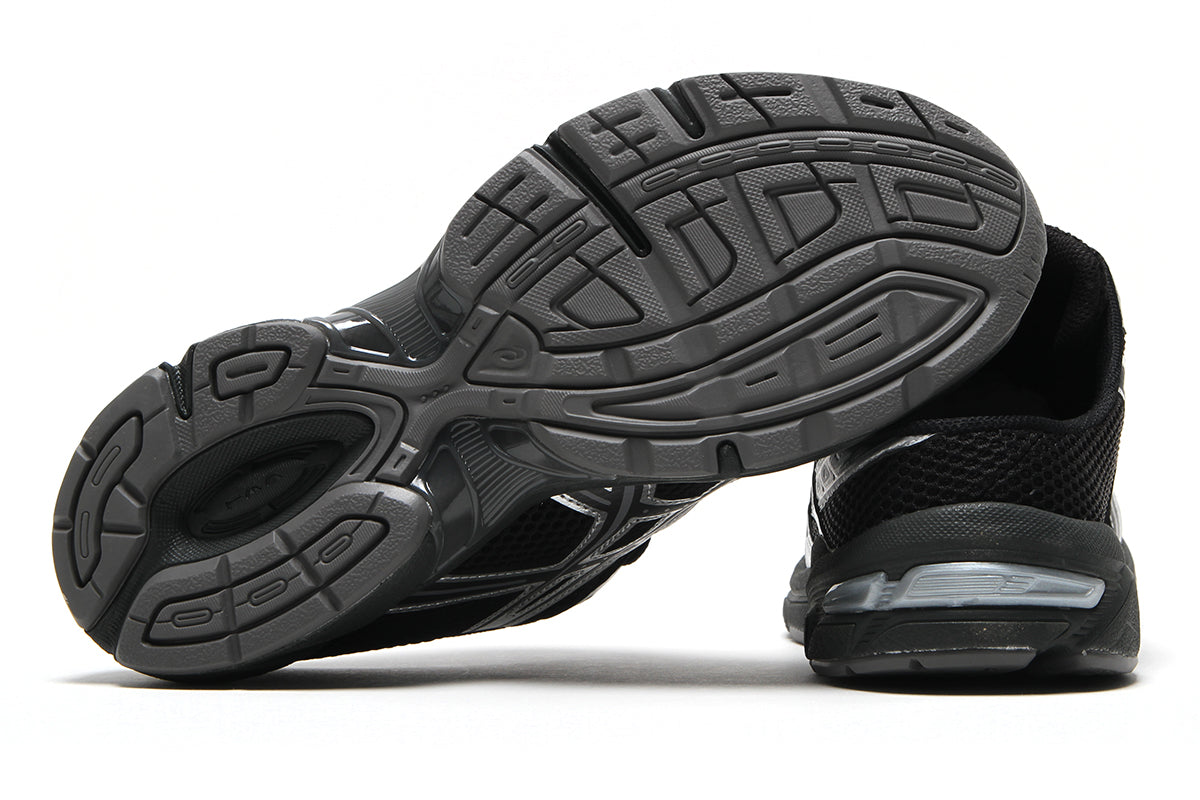 Asics - Gel-1130 Mule
Style # 1203B048.001
Color : Black / Graphite Grey